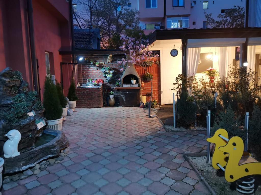 Hotel Casa Vladimirescu Drobeta Turnu Severin Esterno foto
