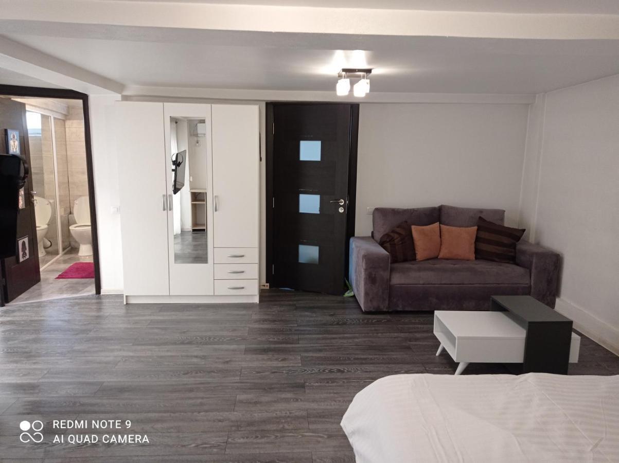 Hotel Casa Vladimirescu Drobeta Turnu Severin Esterno foto
