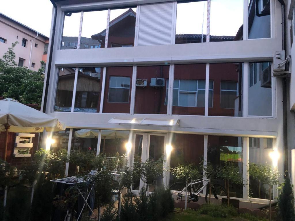 Hotel Casa Vladimirescu Drobeta Turnu Severin Esterno foto